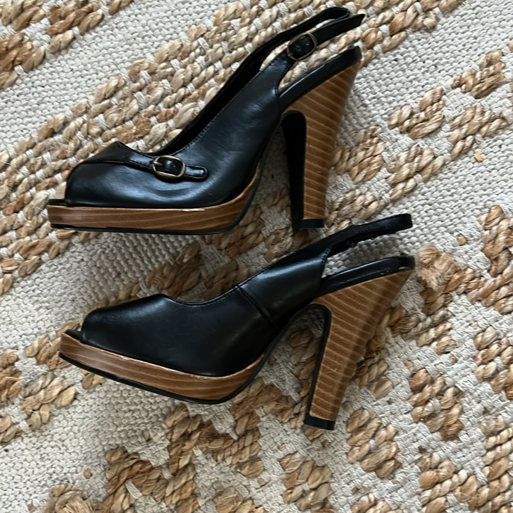 Groove Heels - Picture 4 of 5